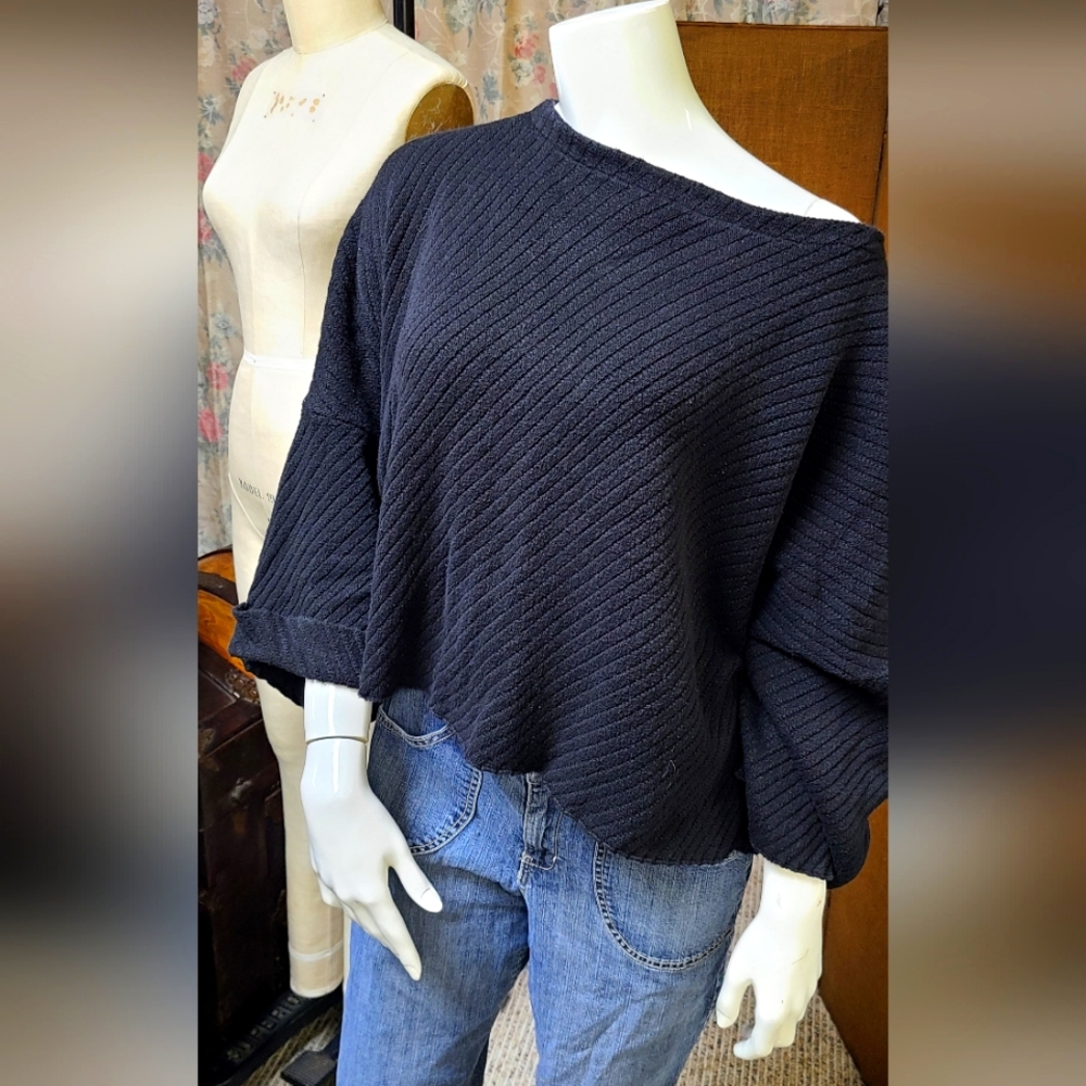Free People sweater - Picture 1 of 8